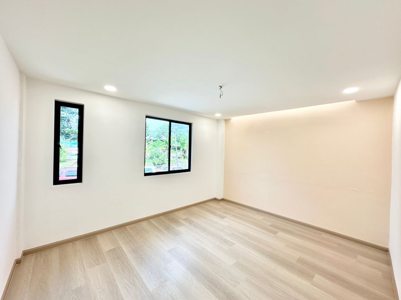 Taman Megah Ria 2 Sty Low Cost,Jalan Cenderai,Masai,Renovated image