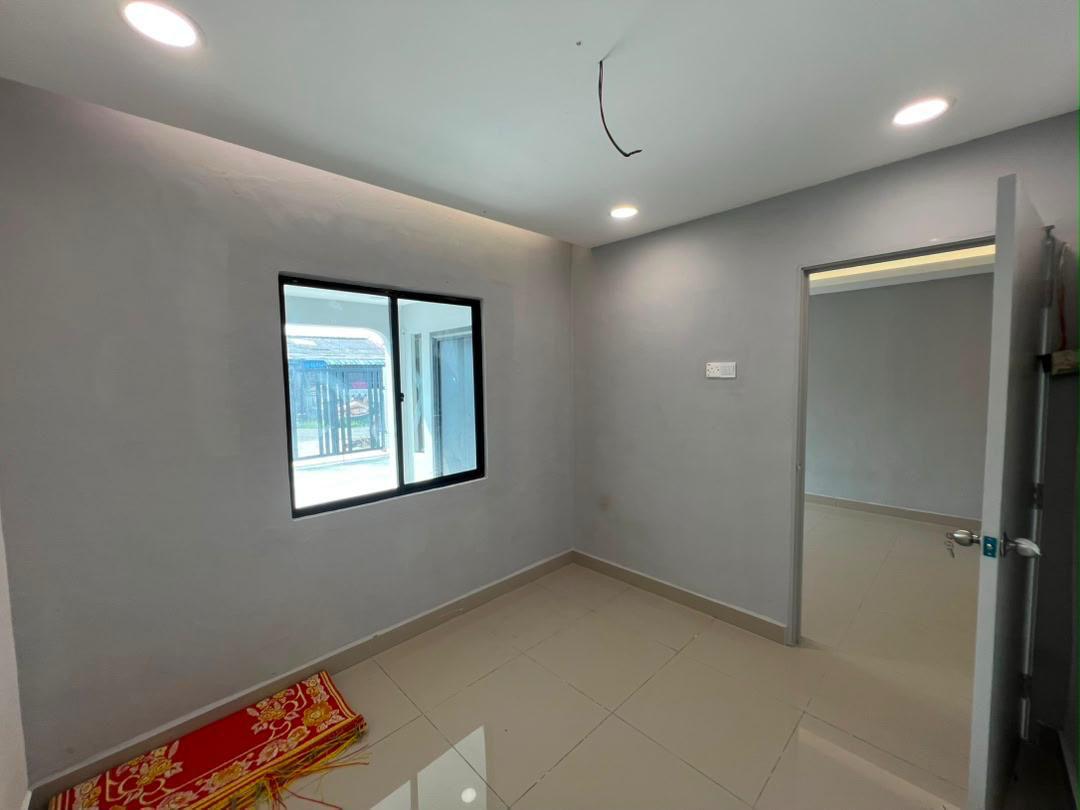 Taman Sri Pulai 1 Sty Low Cost,Jalan Rotan,Kangakr Pulai,Renovated image