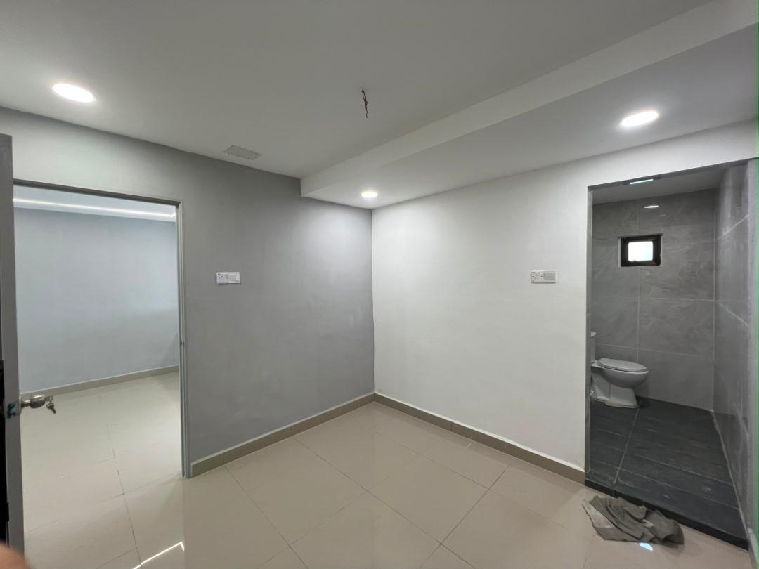 Taman Sri Pulai 1 Sty Low Cost,Jalan Rotan,Kangakr Pulai,Renovated image
