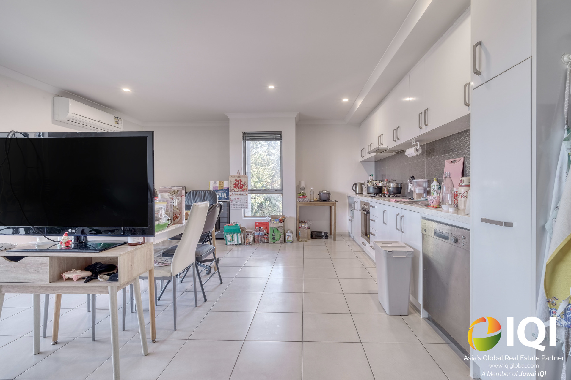 Rarely Found Space, Modern 2 Bed, 2 Bath Apartment image