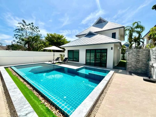 Luxury Pool Villa in Chalong, Phuket