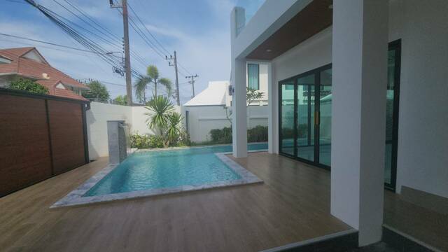 Modern Luxury Pool Villa in Phuket image