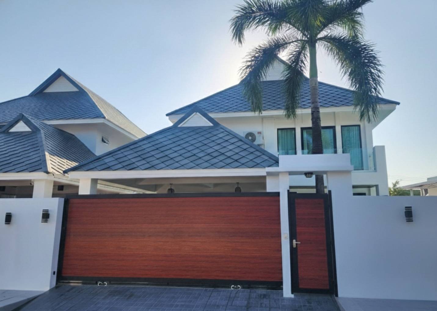 Ready-to-Move-In Luxury Pool Villa in Chalong, Phuket image