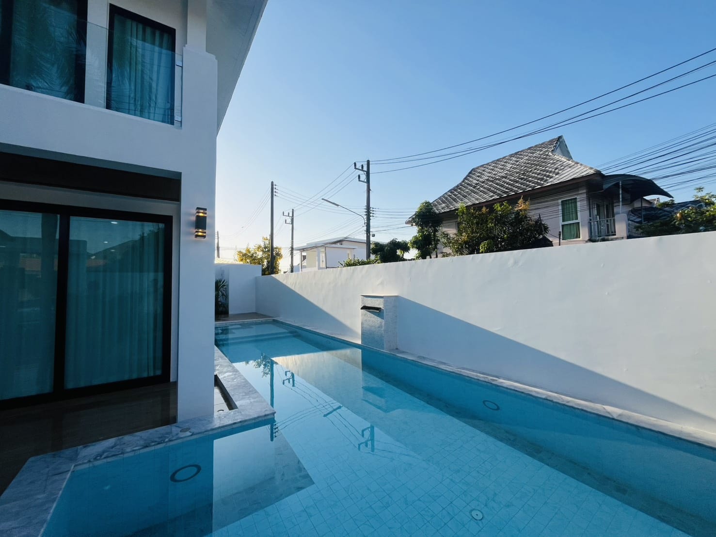 Ready-to-Move-In Luxury Pool Villa in Chalong, Phuket image