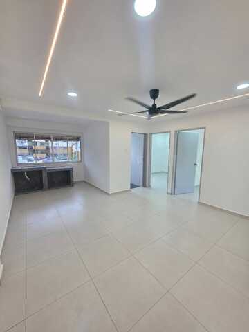 Bandar Selesa Jaya Low Cost Flat,Silat Gayong,Level 1,Skudai,Renovated image