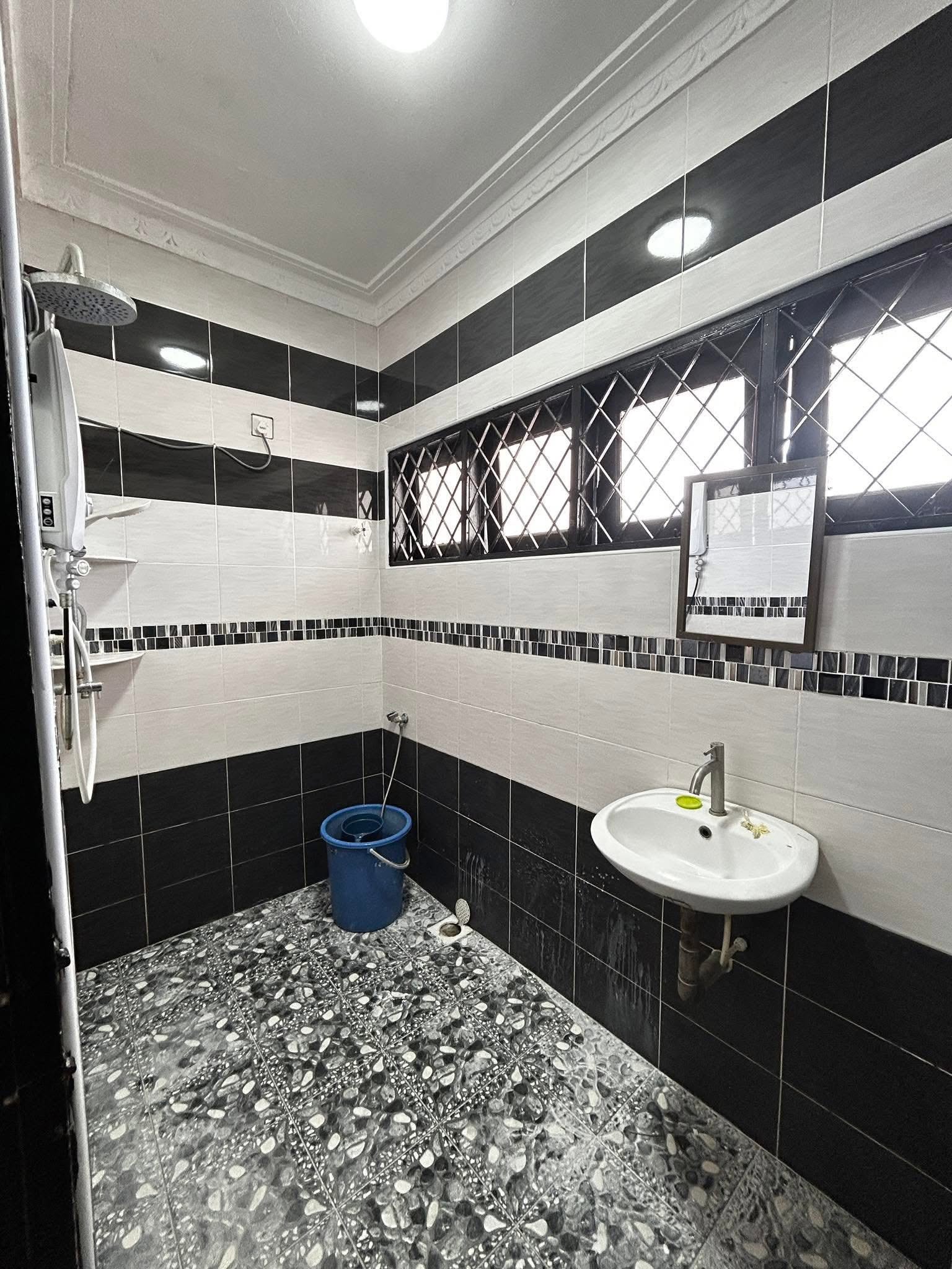 Buntong First Garden Taman Rishah Double Storey House For Sales image