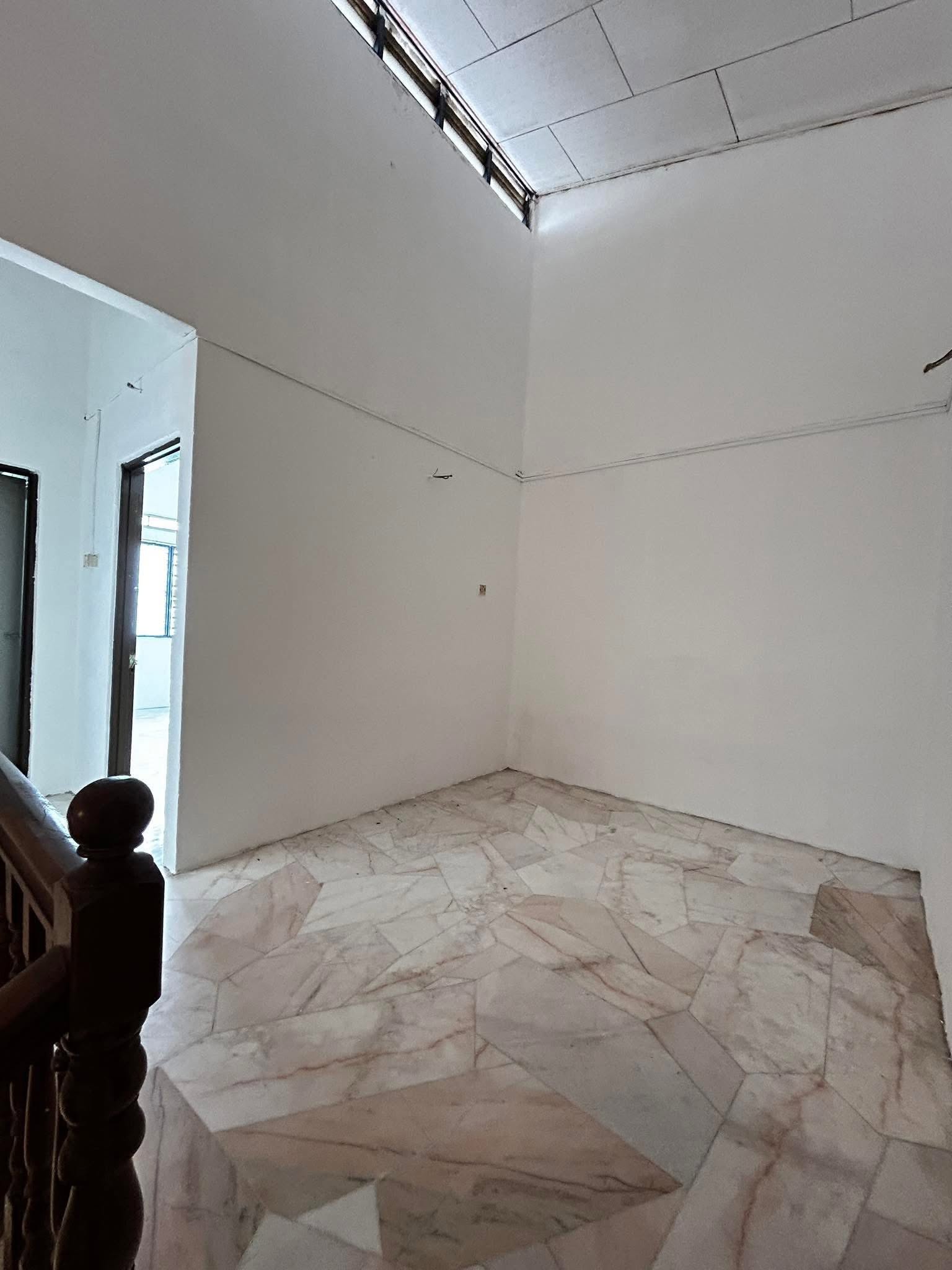 Buntong First Garden Taman Rishah Double Storey House For Sales image
