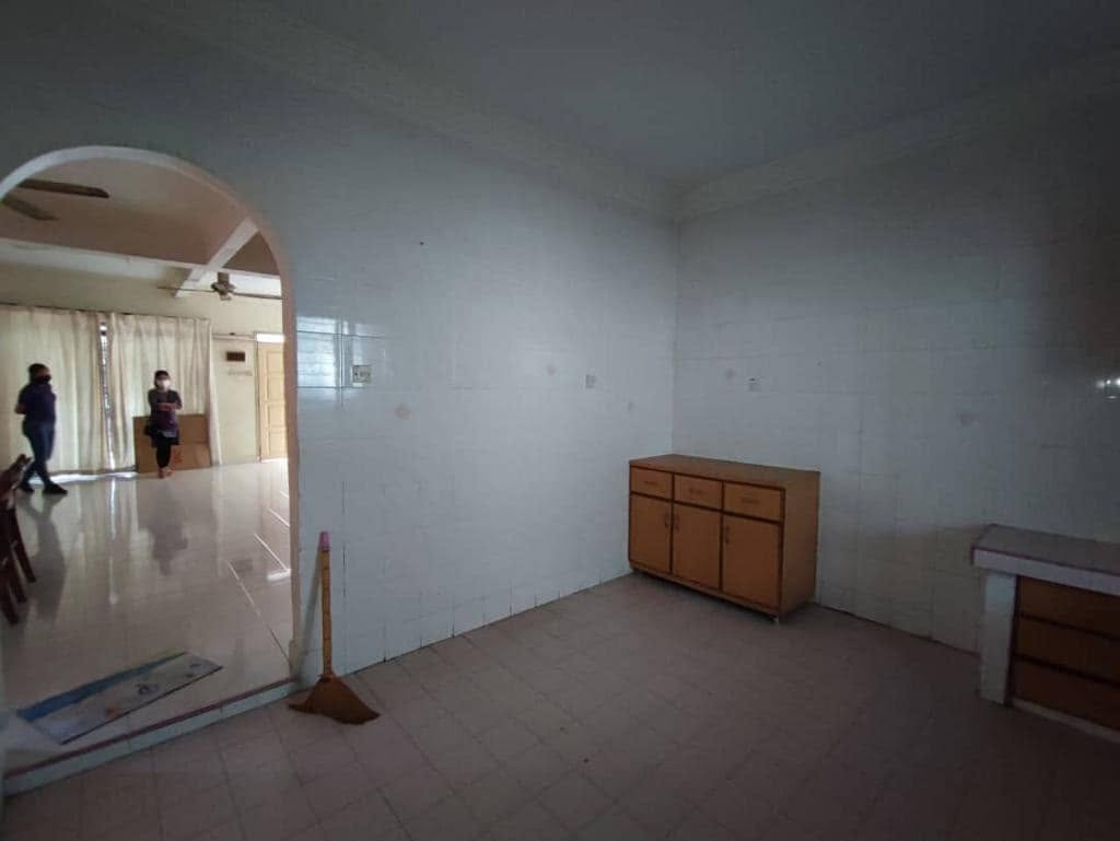 Buntong Taman Kledang Emas Double Storey Intermediate Corner House For sales image