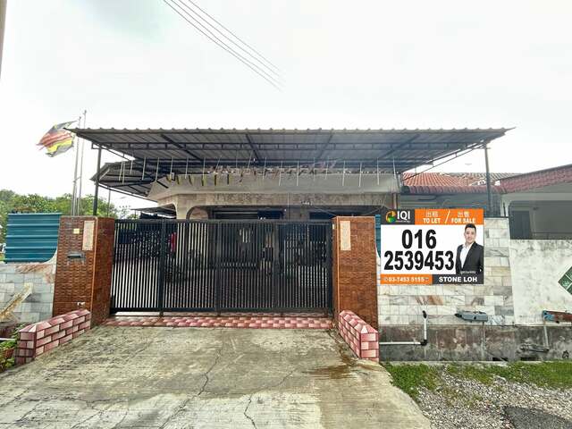 First Garden Single Storey Corner House For Sales