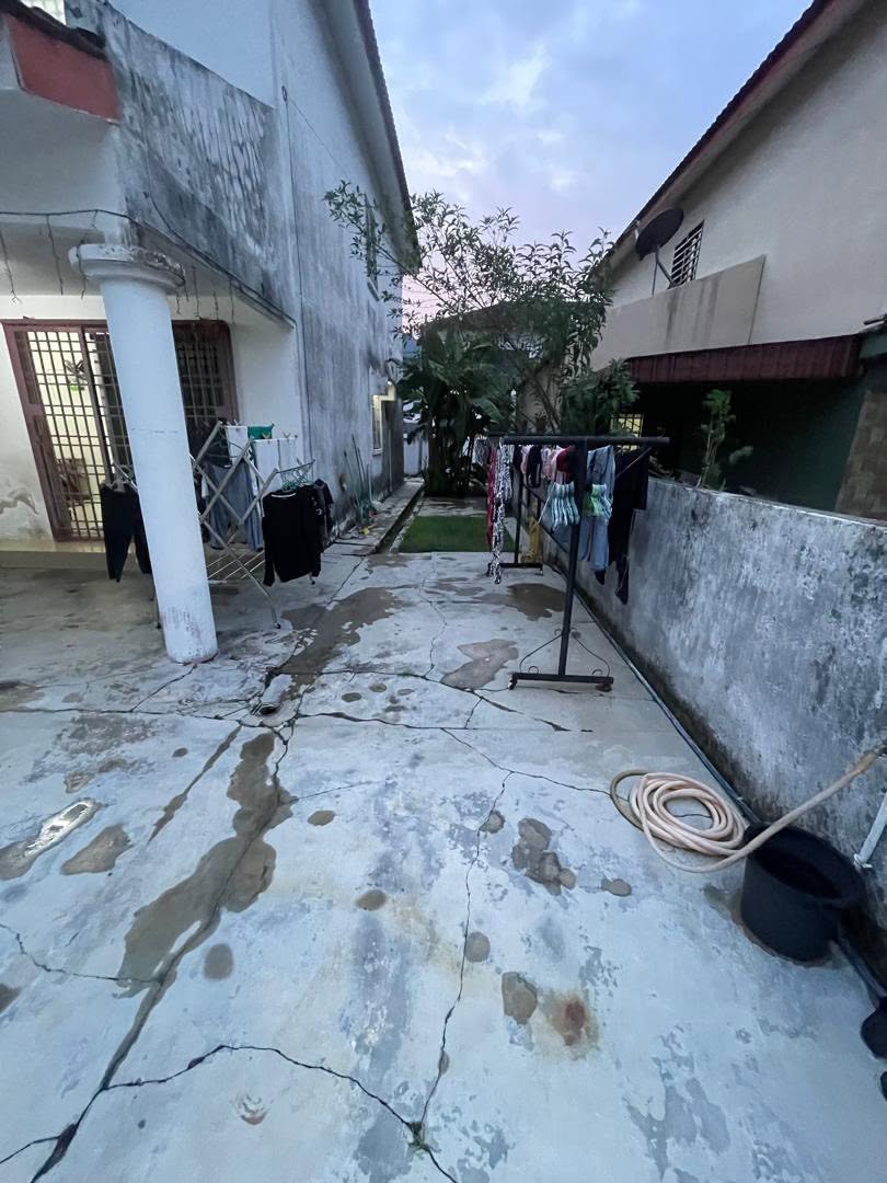Buntong Taman Kledang Emas Double Storey Intermediate Corner House For Sales image