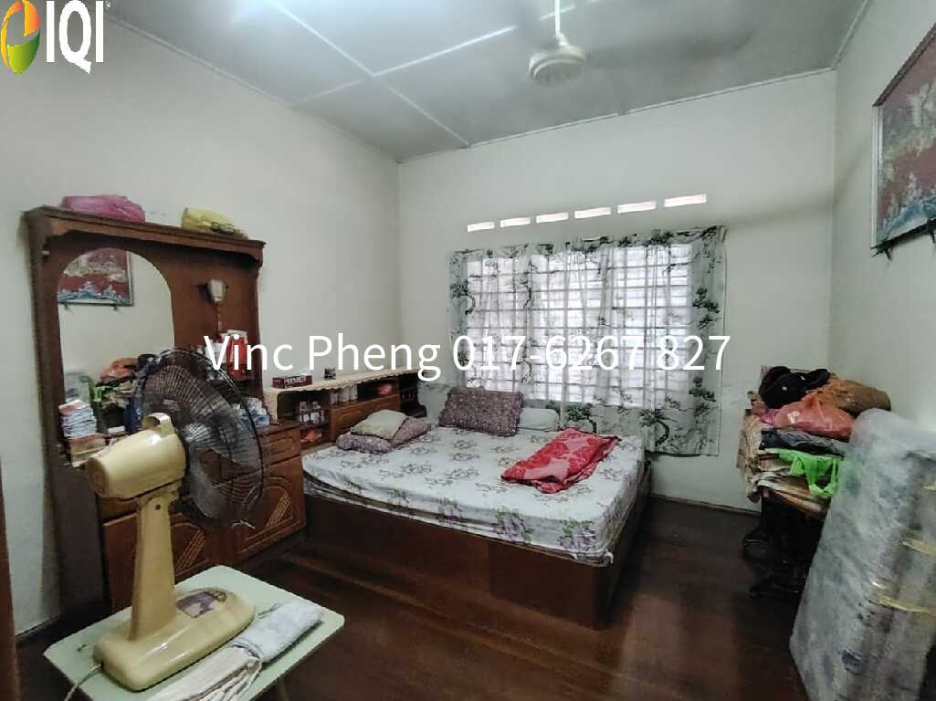 BELOW VALUE! Freehold with Attic Terrace @ Bukit Baru Melaka image