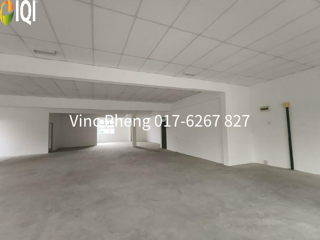 MAIN ROAD CORNER 1st Floor Shoplot For Rent @ Durian Tunggal image