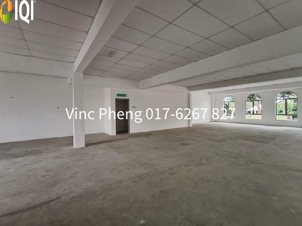 MAIN ROAD CORNER 1st Floor Shoplot For Rent @ Durian Tunggal image