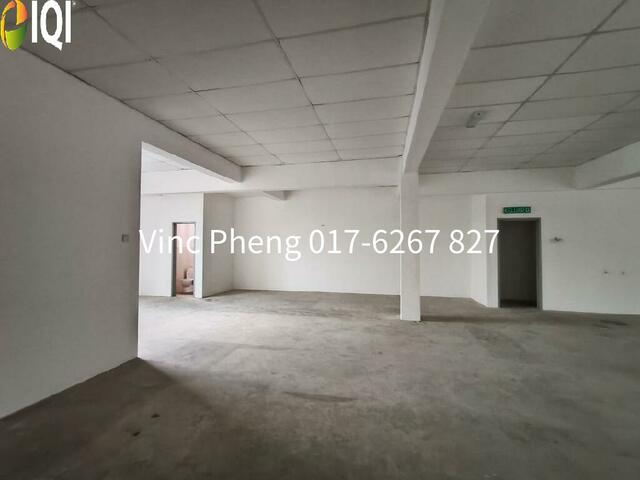 MAIN ROAD CORNER 1st Floor Shoplot For Rent @ Durian Tunggal image