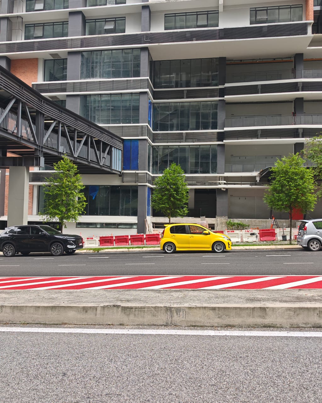 EMERALD 9 CHERAS image