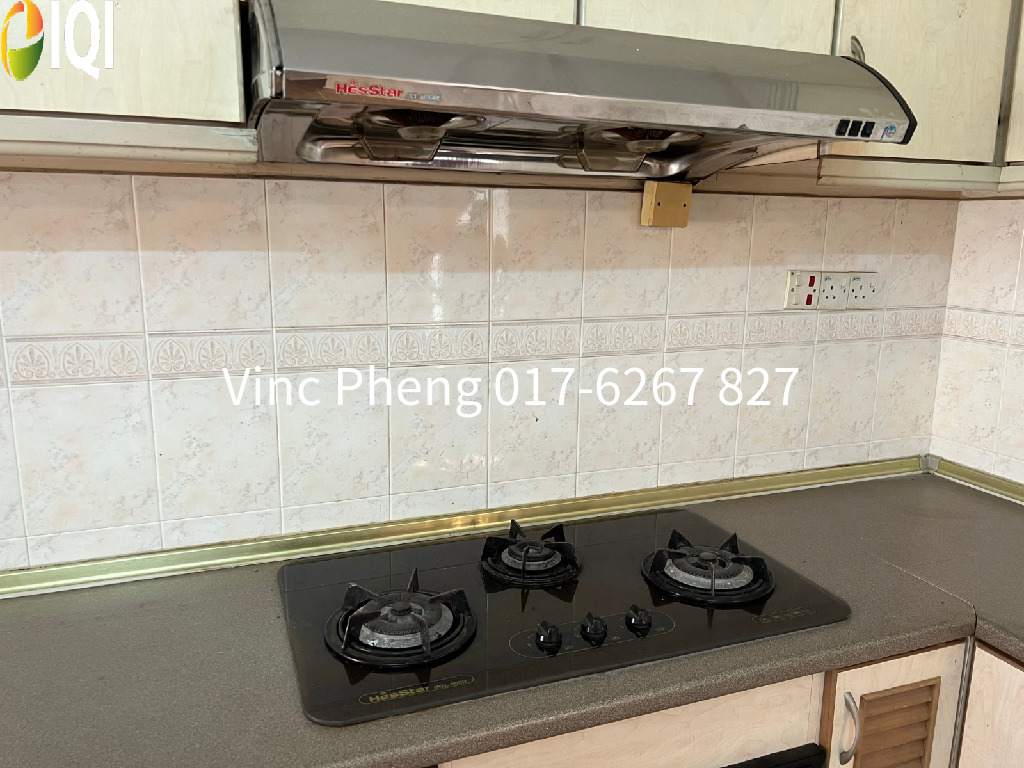 CORNER RENOVATED FULLY FURNISHED Terrace @ Ayer Keroh Melaka image
