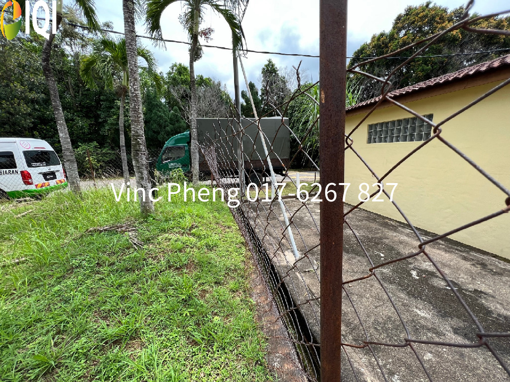 CORNER RENOVATED FULLY FURNISHED Terrace @ Ayer Keroh Melaka image
