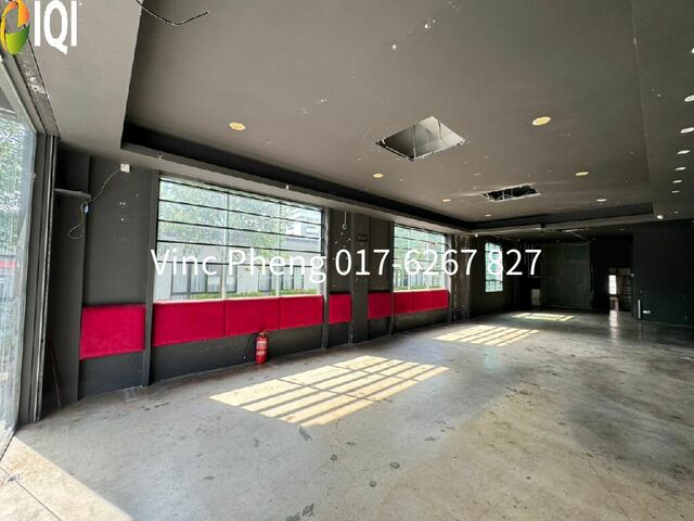 MAIN ROAD GROUND FLOOR END LOT Shop For Rent @ Kota Syahbandar Melaka photo
