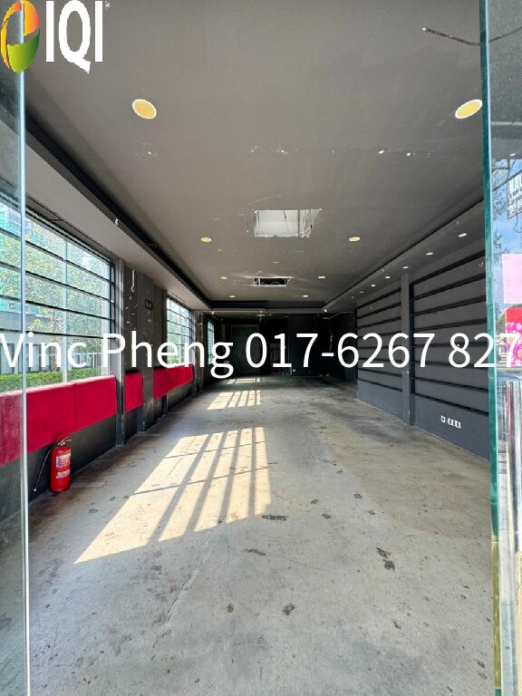 MAIN ROAD GROUND FLOOR END LOT Shop For Rent @ Kota Syahbandar Melaka image