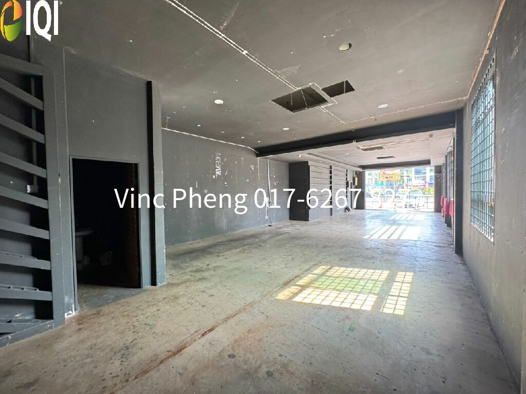 MAIN ROAD GROUND FLOOR END LOT Shop For Rent @ Kota Syahbandar Melaka image