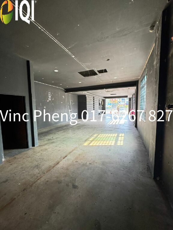 MAIN ROAD GROUND FLOOR END LOT Shop For Rent @ Kota Syahbandar Melaka image