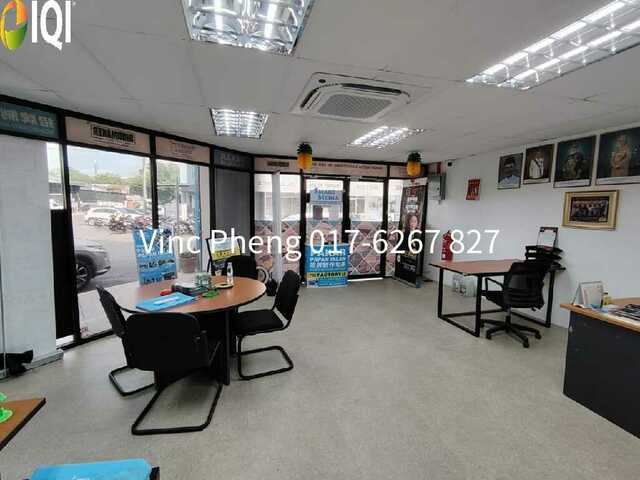 STRATEGIC CORNER Shop Facing Busy Commercial Area @ Malim Jaya Melaka image