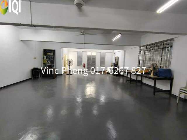 STRATEGIC CORNER Shop Facing Busy Commercial Area @ Malim Jaya Melaka image