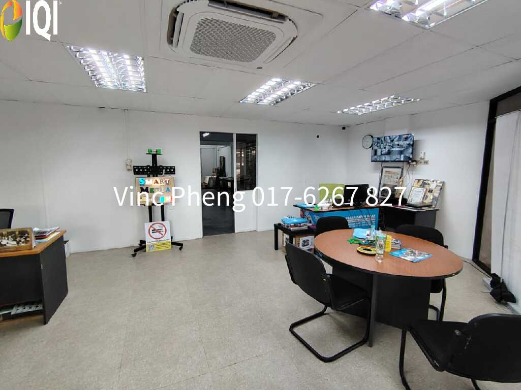 STRATEGIC CORNER Shop Facing Busy Commercial Area @ Malim Jaya Melaka image