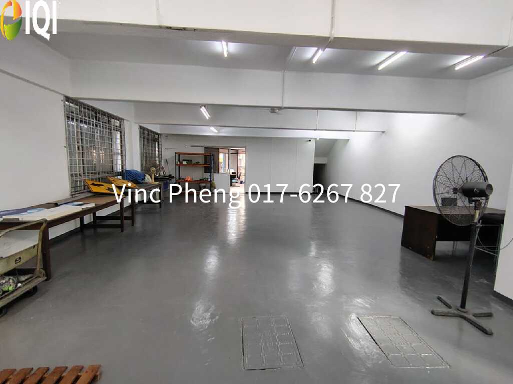 STRATEGIC CORNER Shop Facing Busy Commercial Area @ Malim Jaya Melaka image