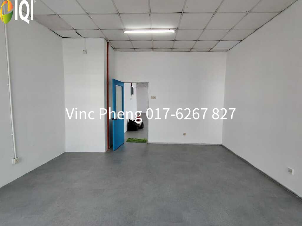 STRATEGIC CORNER Shop Facing Busy Commercial Area @ Malim Jaya Melaka image