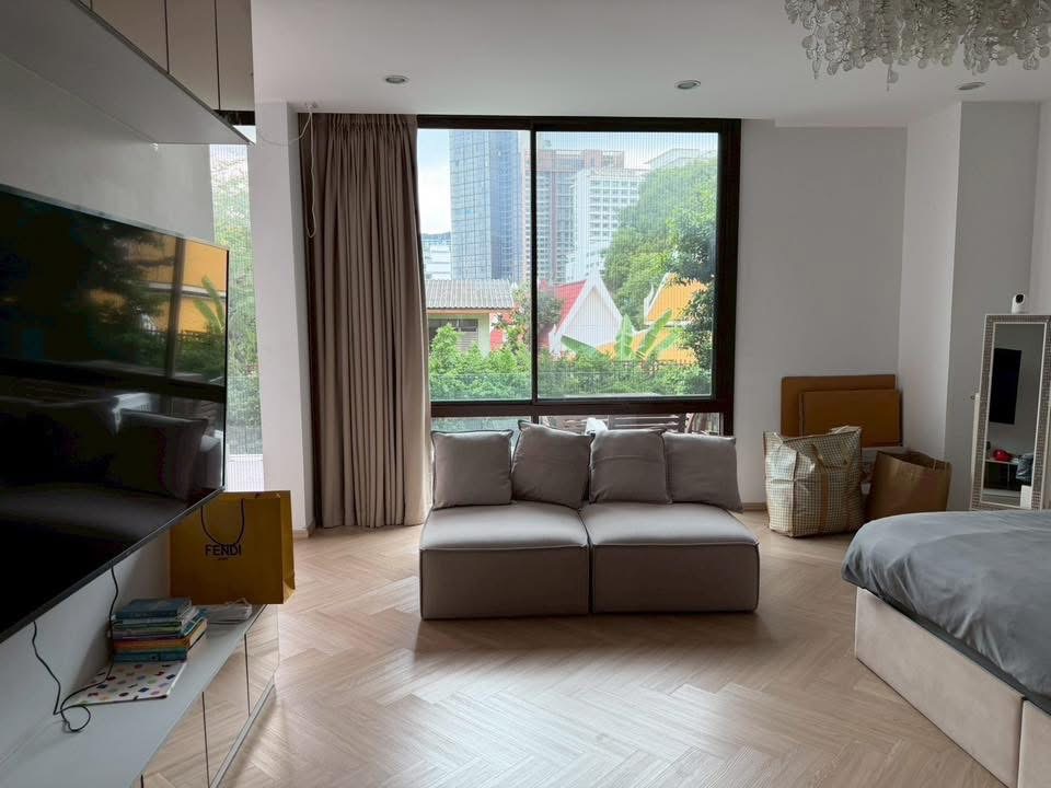Luxury Townhome for Sale | Residence Sukhumvit 65 image