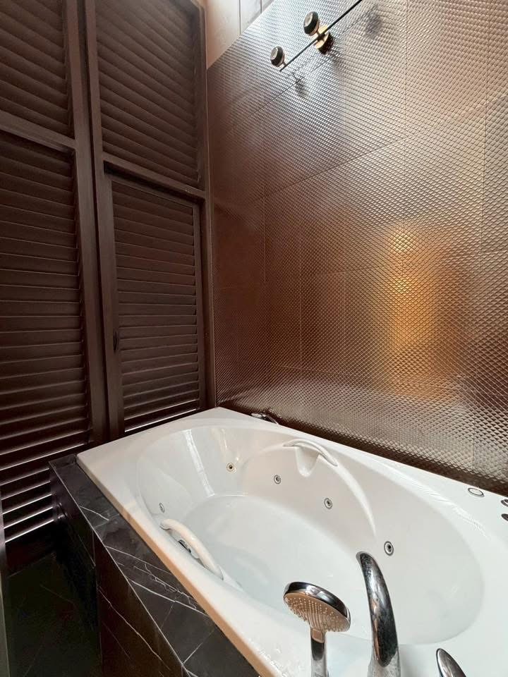 Luxury Townhome for Sale | Residence Sukhumvit 65 image