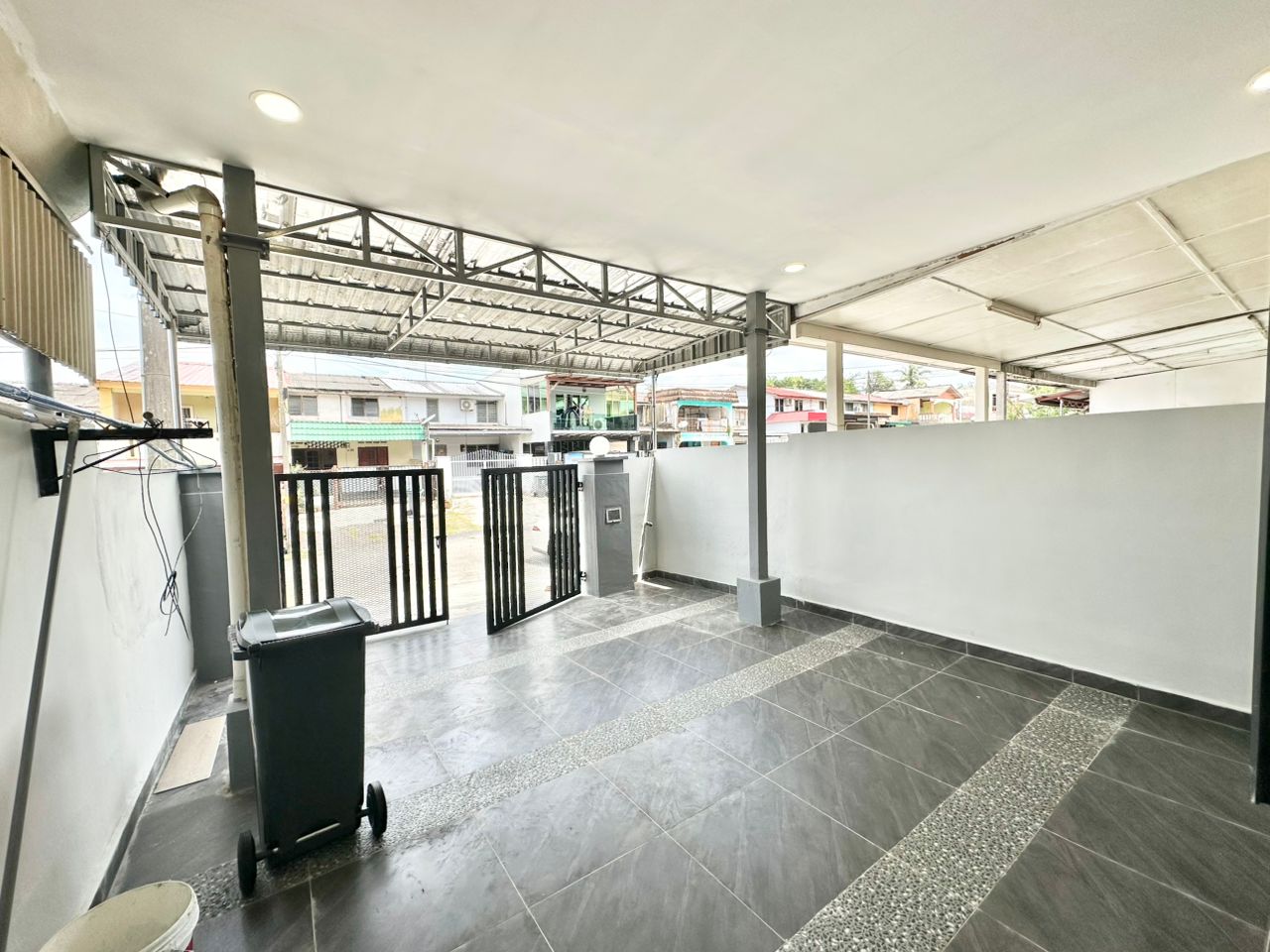 Tmn Plentong Baru 2 Sty Low Cost,Jln Cempaka,Masai,Renovated,Full Loan image