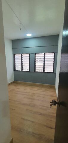 Taman Flora Height Low Cost Flat,Level 1,Corner Lot,SeriAlam,Masai image