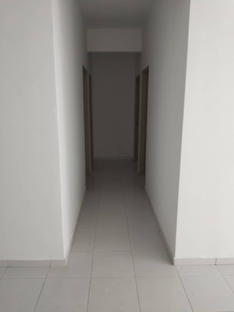 Pangsapuri Seri Nilam,Bandar Tiram,Level 1,Renovated,Ulu Tiram image