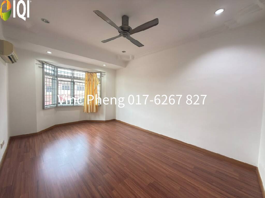 HOT DEAL! FULLY RENOVATED Terrace Below Bank Value @ Cheng Perdana image