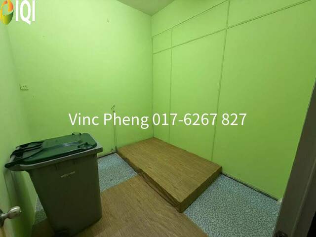 STRATEGIC GROUND FLOOR Shoplot @ Kampung Lapan Melaka image