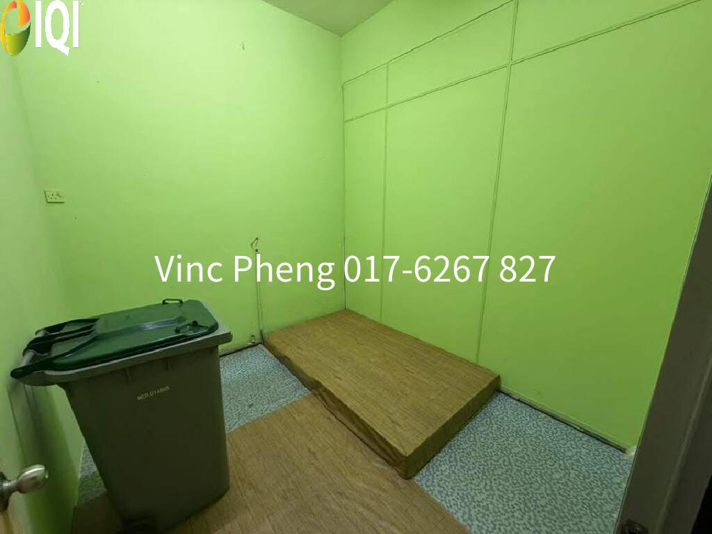 STRATEGIC GROUND FLOOR Shoplot @ Kampung Lapan Melaka image