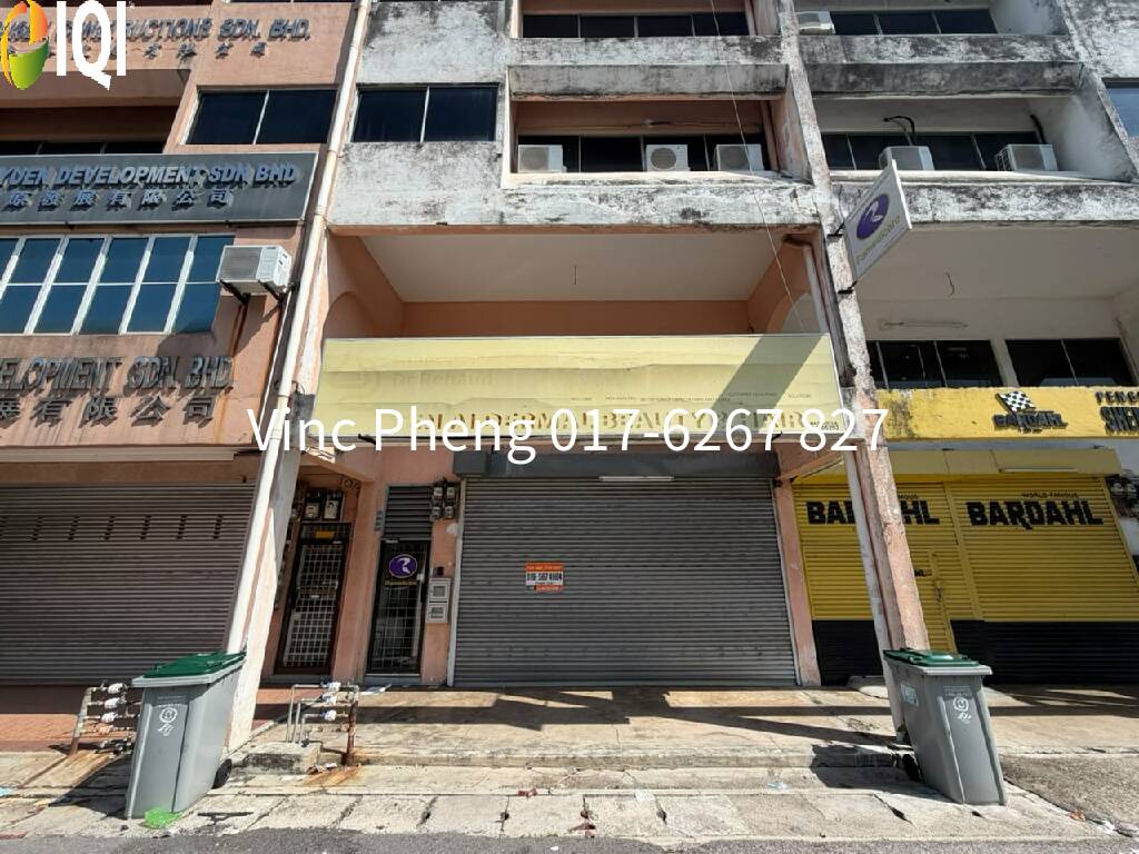 STRATEGIC GROUND FLOOR Shoplot @ Kampung Lapan Melaka image