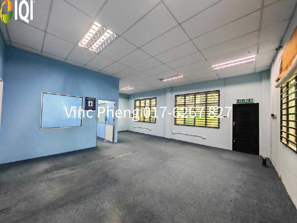 CORNER Semi-D Factory W/EXTRA LAND @ Taman Tasik, Ayer Keroh Melaka image