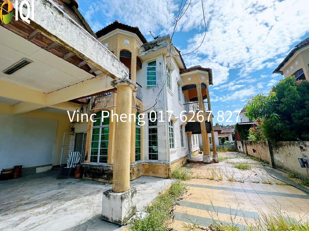 RENOVATED STRATEGIC AREA HIGH VALUE Semi-D @ Ujong Pasir Melaka image