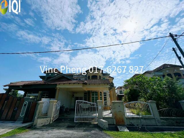 RENOVATED STRATEGIC AREA HIGH VALUE Semi-D @ Ujong Pasir Melaka image