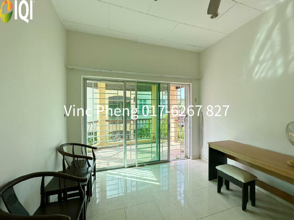 RENOVATED STRATEGIC AREA HIGH VALUE Semi-D @ Ujong Pasir Melaka image