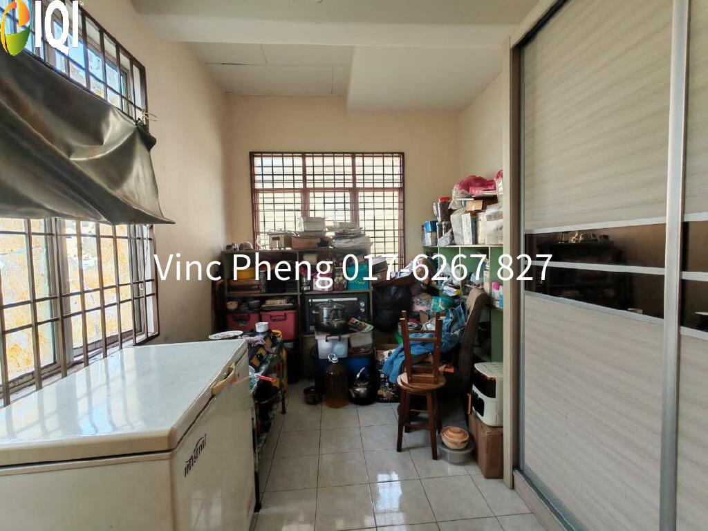 SPACIOUS CORNER LOT Terrace @ Muzaffar Heights, Ayer Keroh image