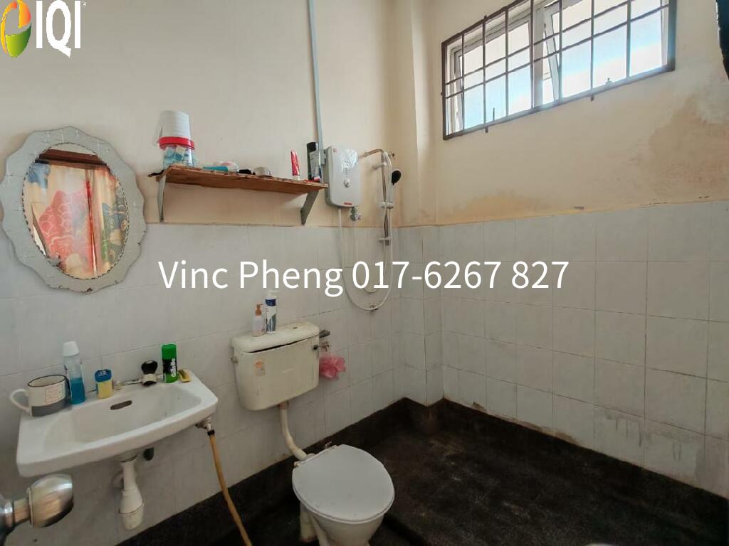 SPACIOUS CORNER LOT Terrace @ Muzaffar Heights, Ayer Keroh image