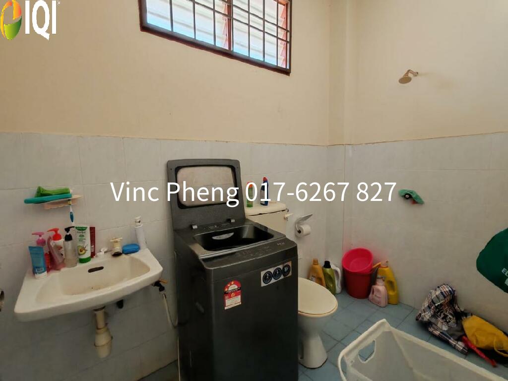 SPACIOUS CORNER LOT Terrace @ Muzaffar Heights, Ayer Keroh image