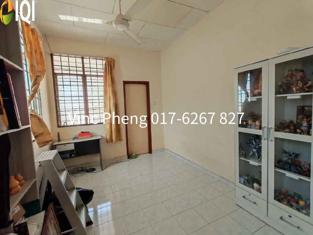 SPACIOUS CORNER LOT Terrace @ Muzaffar Heights, Ayer Keroh image