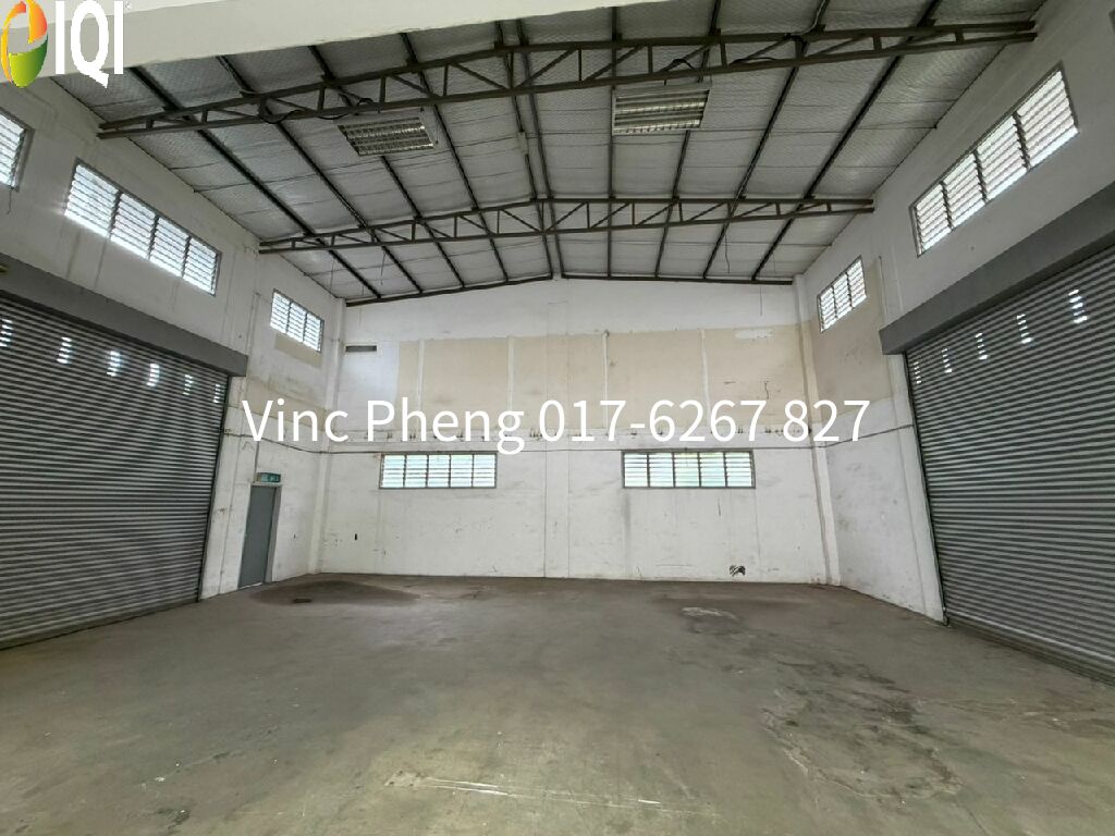 SPACIOUS Warehouse Factory AUTO ROLLER SHUTTER @ Teknologi Cheng Melaka image