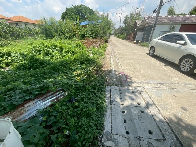 Land for Sale: 644 Sq.m. by ya image