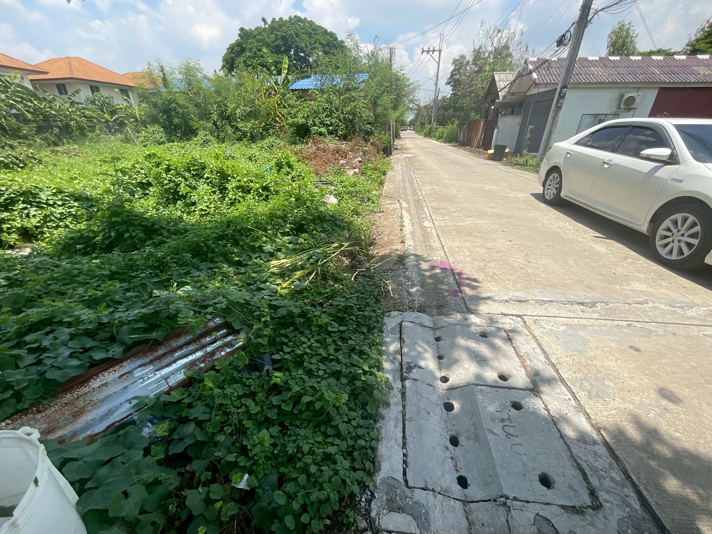 Land for Sale: 644 Sq.m. by ya image